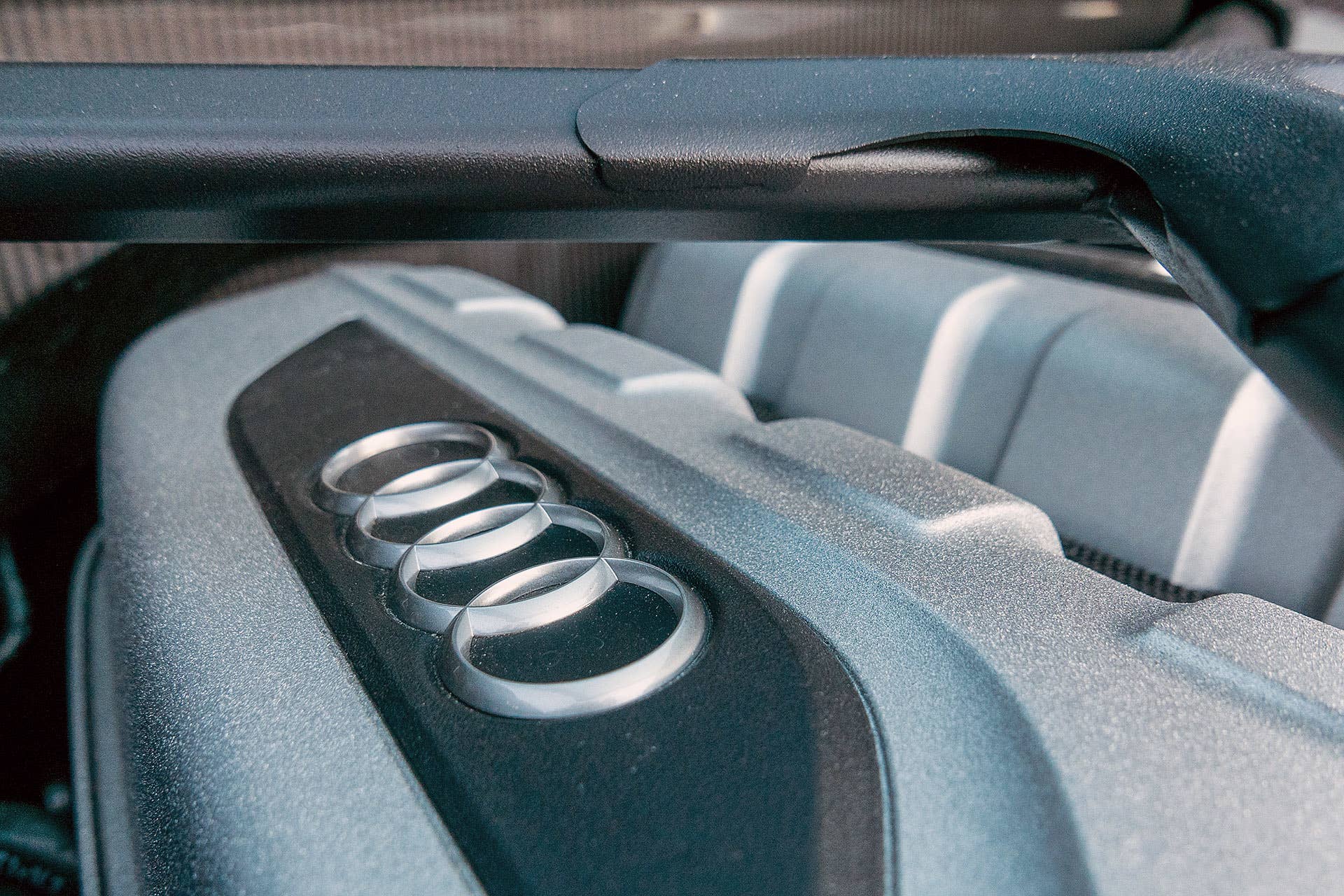 2017 Audi R8 engine detail
