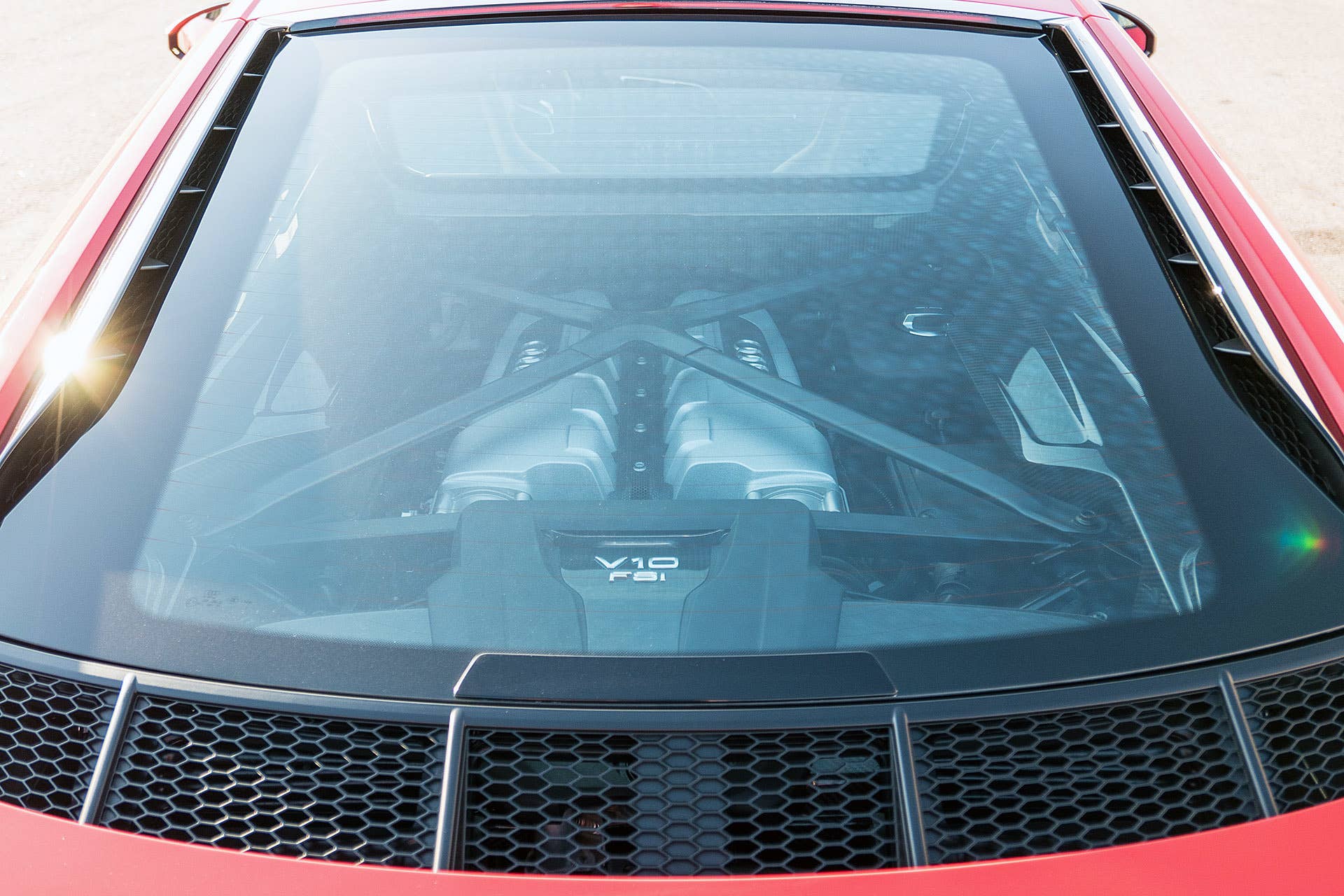 2017 Audi R8 engine cover