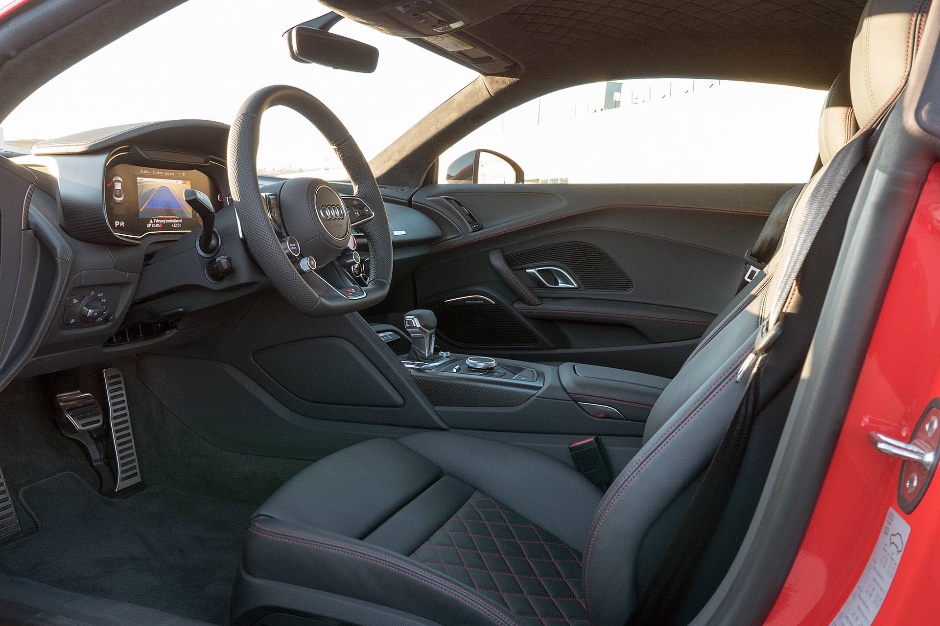 2017 Audi R8 interior