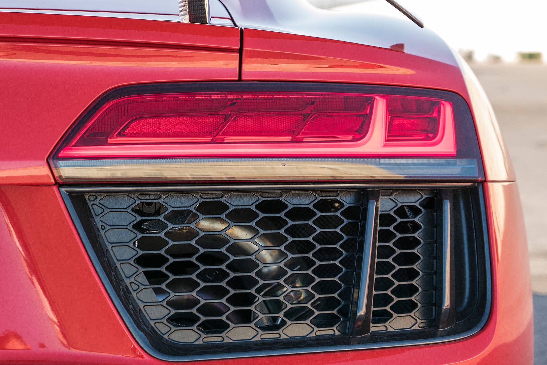 2017 Audi R8 taillight