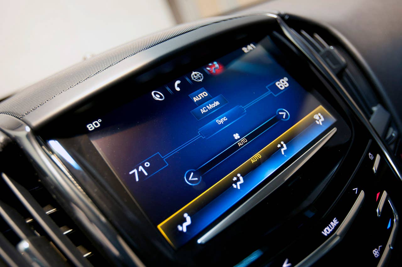 2013 Cadillac ATS climate controls