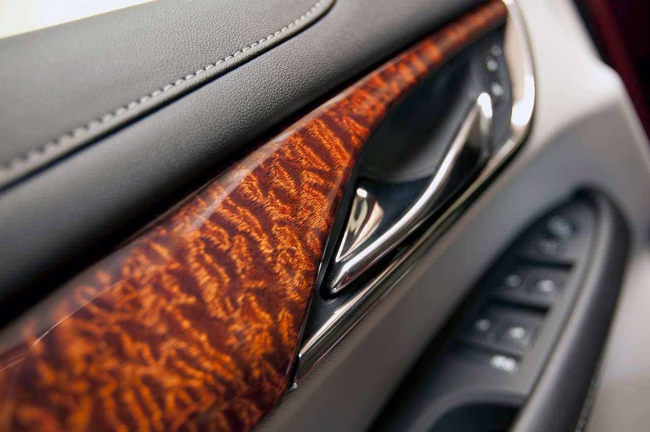 2013 Cadillac ATS door trim