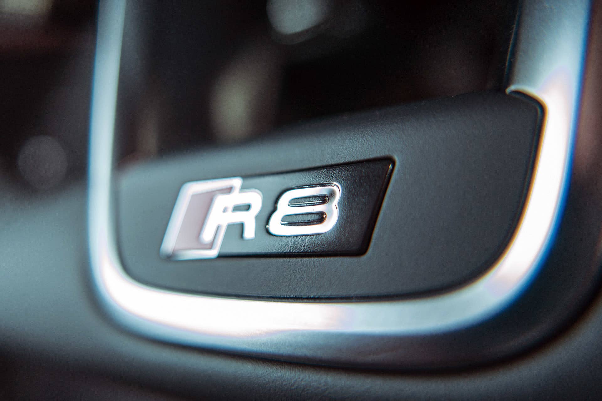 2017 Audi R8 steering wheel detail