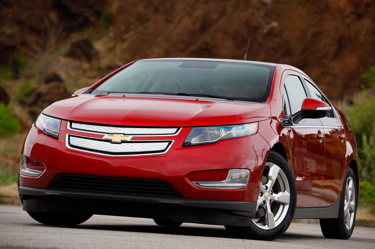 2011 Chevrolet Volt front 3/4 view