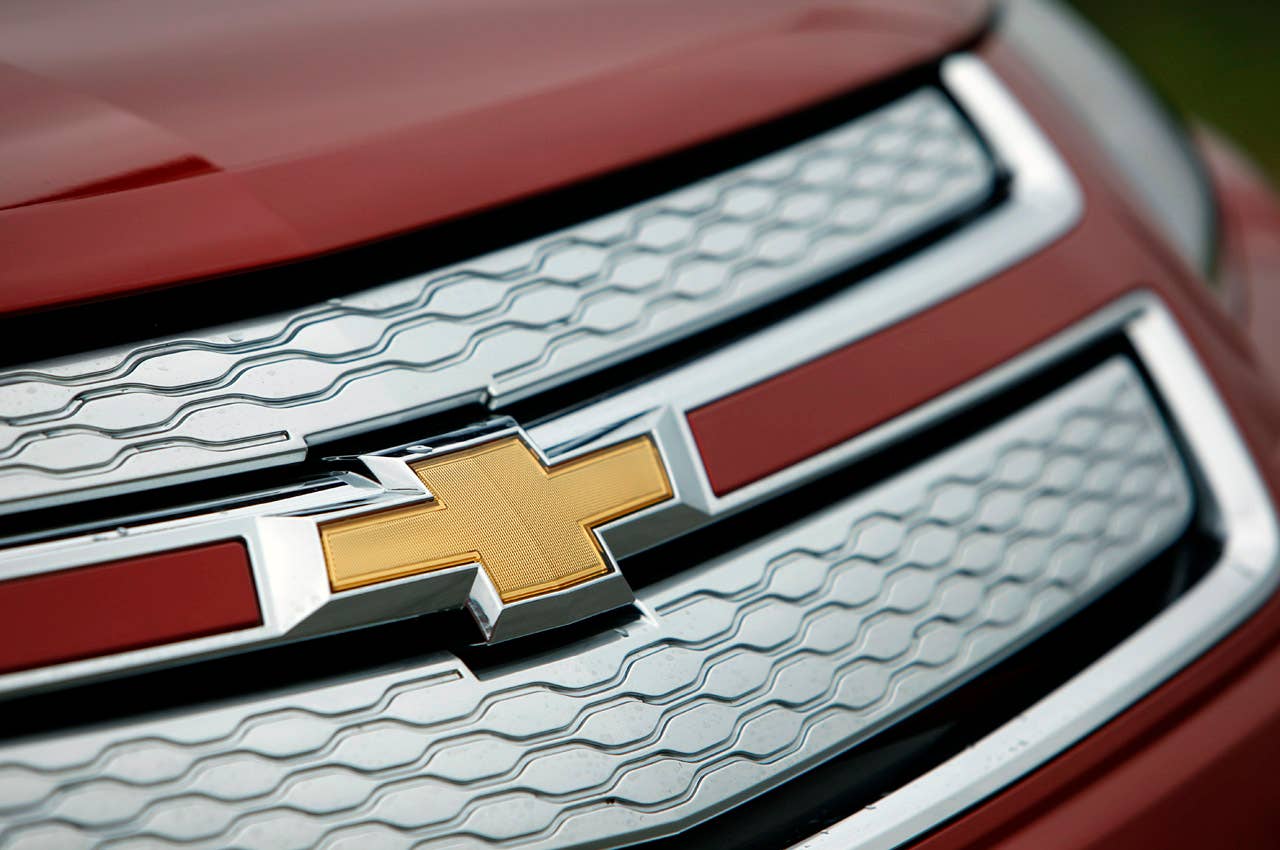 2011 Chevrolet Volt grille