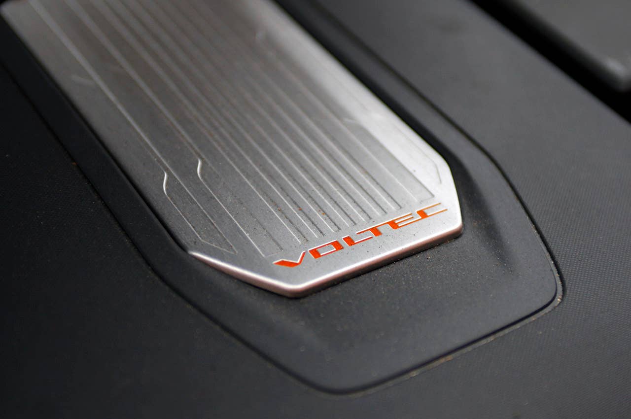2011 Chevrolet Volt engine detail