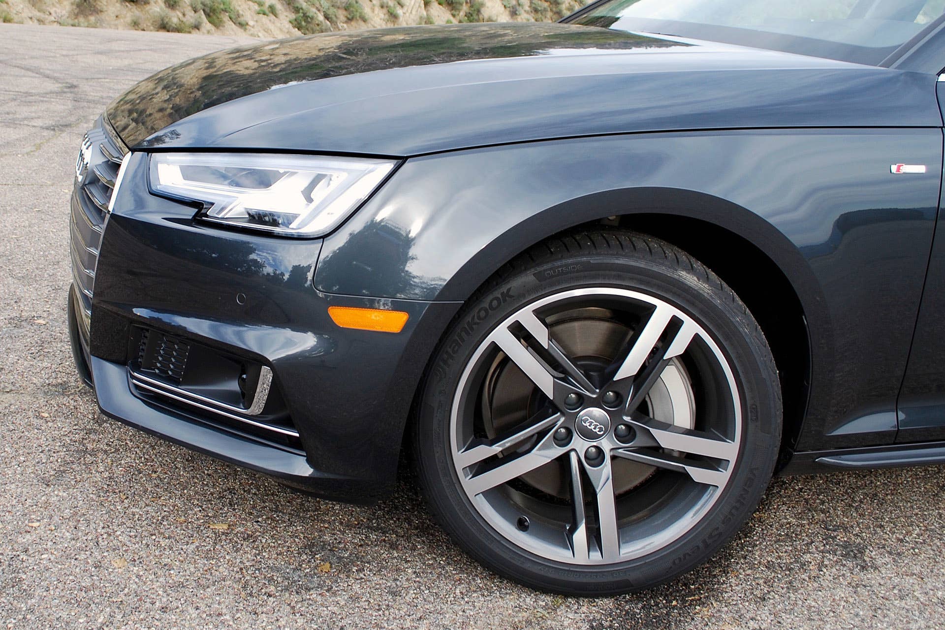 2017 Audi A4 front fender