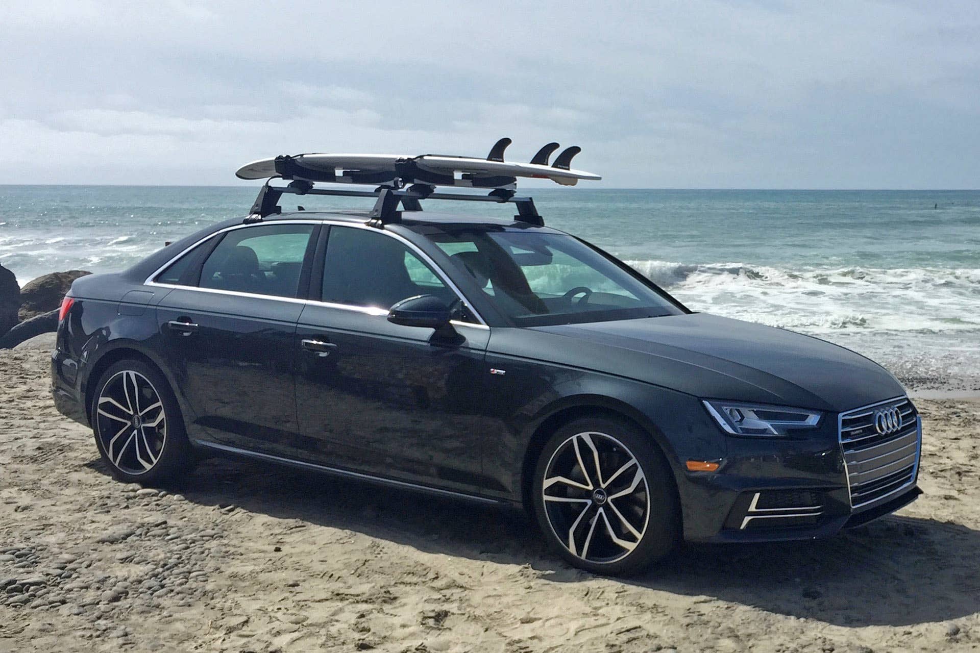 2017 Audi A4 front 3/4 view