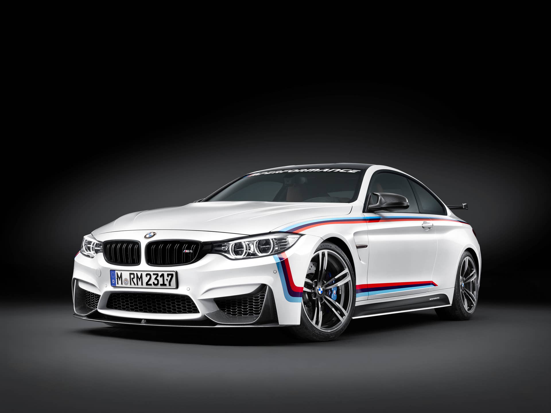 BMW M4 M Performance Parts SEMA 2015 front 3/4