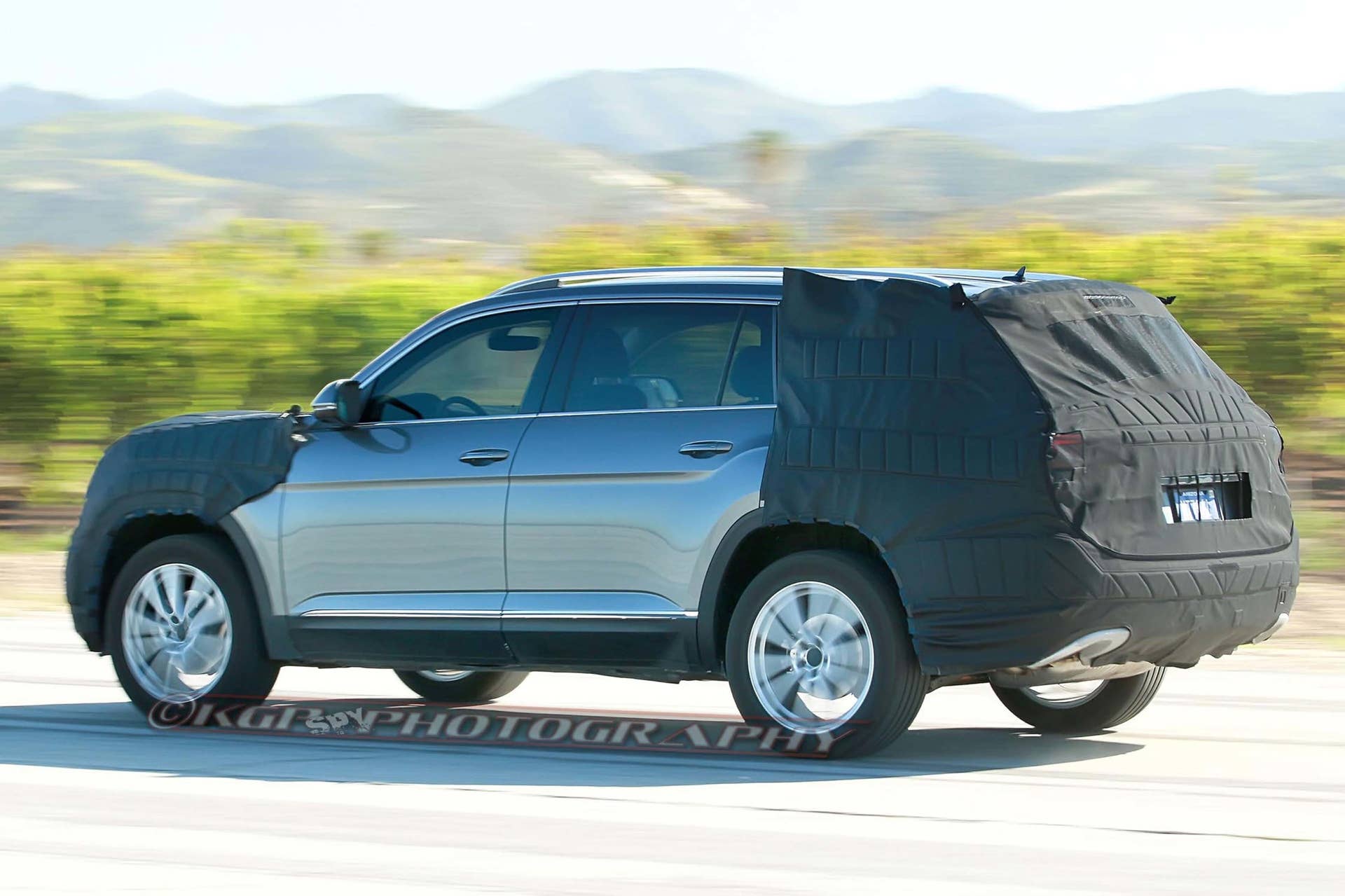VW three-row suv diagonal