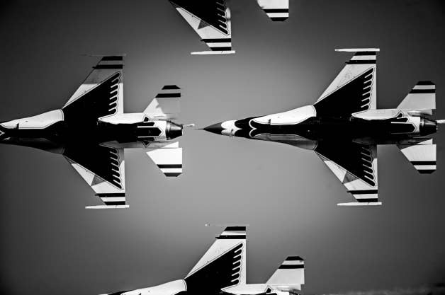 Dobbins Air Reserve Base Ga. Wings Over North Georgia 2014 Show Season manueljmartinez.com U.S. Air Force photo by Tech. Sgt. Manuel J. Martinez Thunderbirds F-16