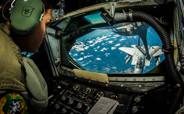 EXERCISE VIGILANT SHIELD FTX 2014 VIGILANT SHIELD Field Training Exercise 2014 VIGILANT SHIELD Field Training Exercise 15 VIGILANT SHIELD 15 Combat Camera CTCS 5 Wing Goose Bay U.S. Northern Command USNORTHCOM CANR Canadian NORAD Region NORAD 52 Combat Communications Squadron 52 CBCS Robins Air Force Base Georgia North American Aerospace Defense Command CJOC U.S. Canada bi-national United States Air Force
