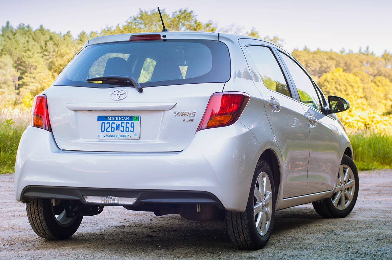 2015 Toyota Yaris rear 3/4 view