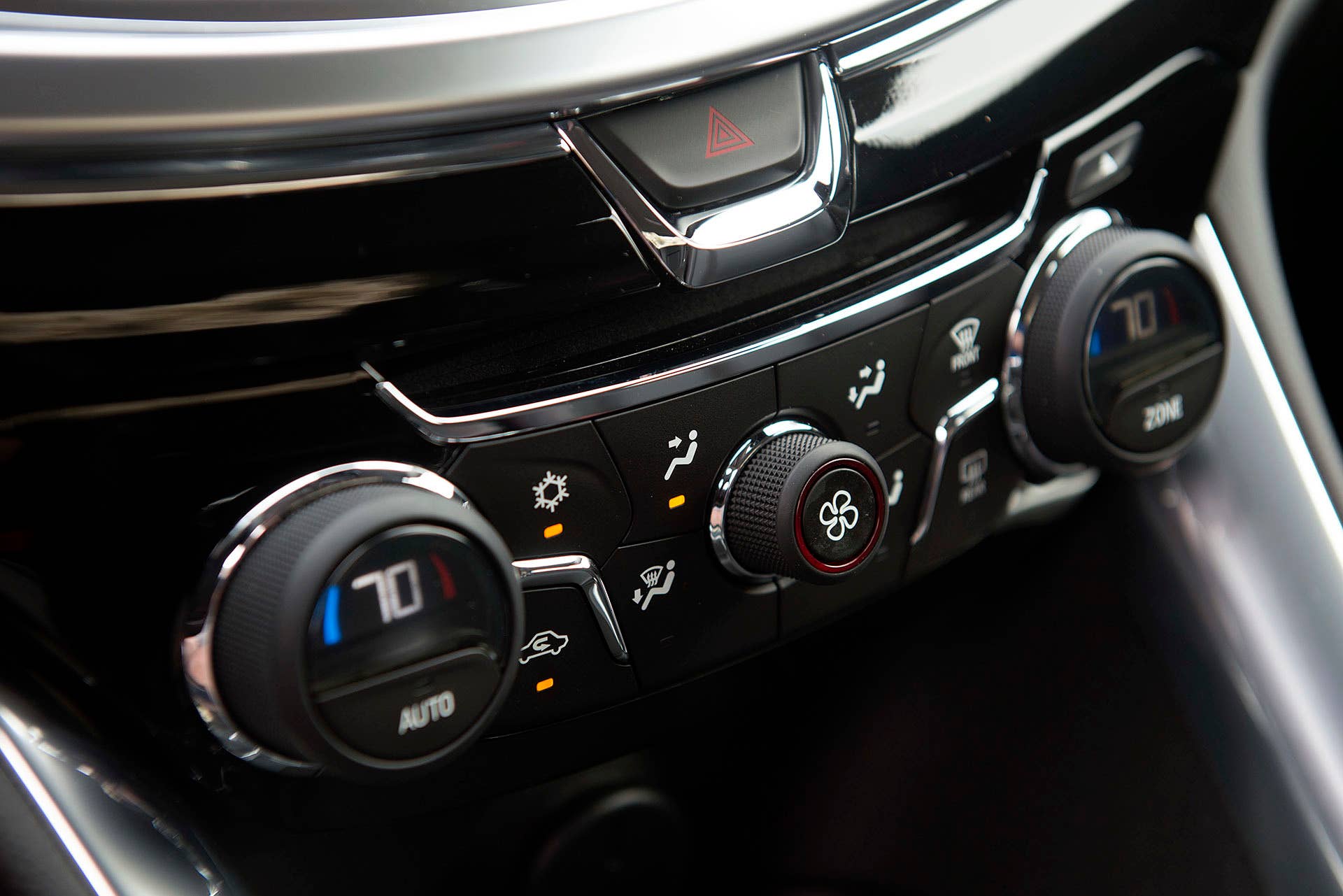 2015 Chevrolet SS climate controls