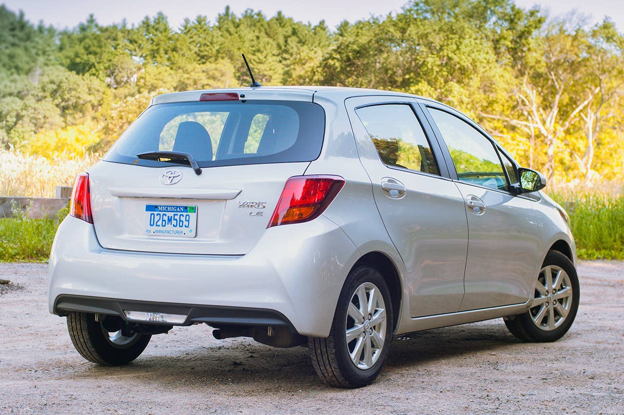 2015 Toyota Yaris rear 3/4 view