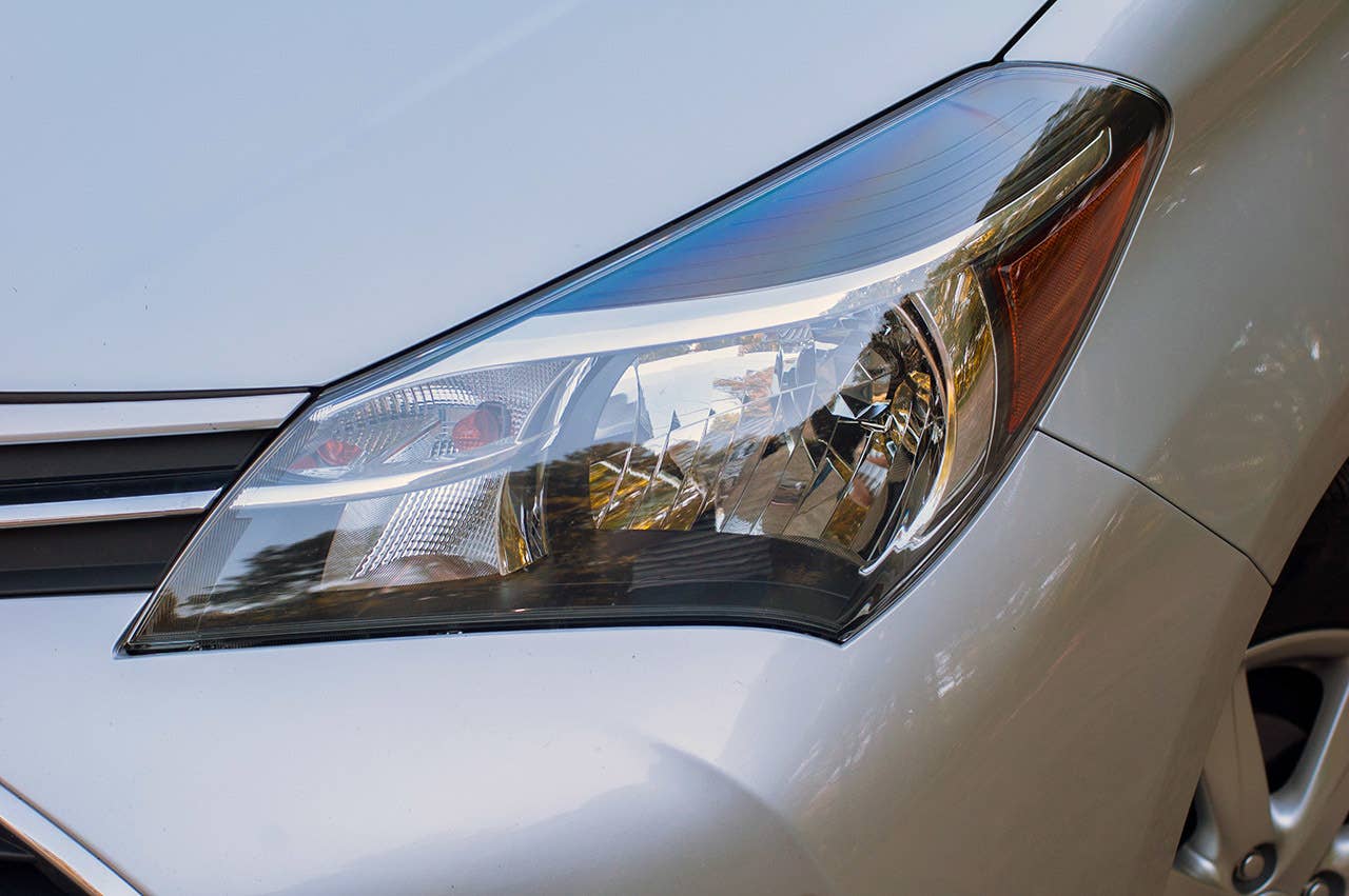 2015 Toyota Yaris headlight