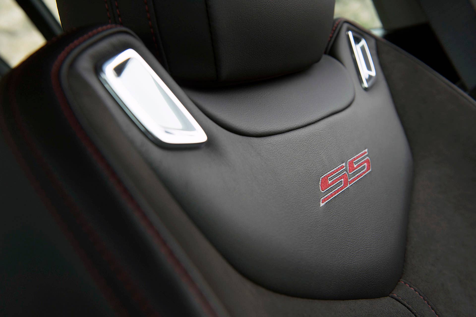 2015 Chevrolet SS seat detail