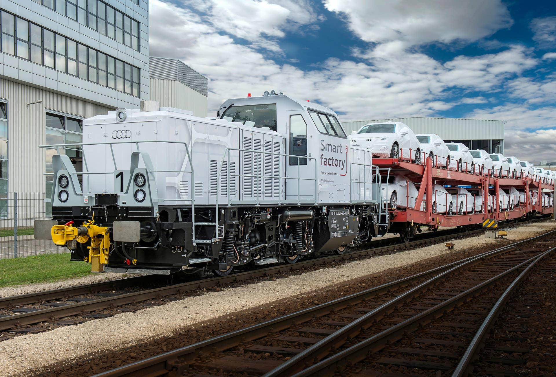Audi plug-in hybrid locomotive