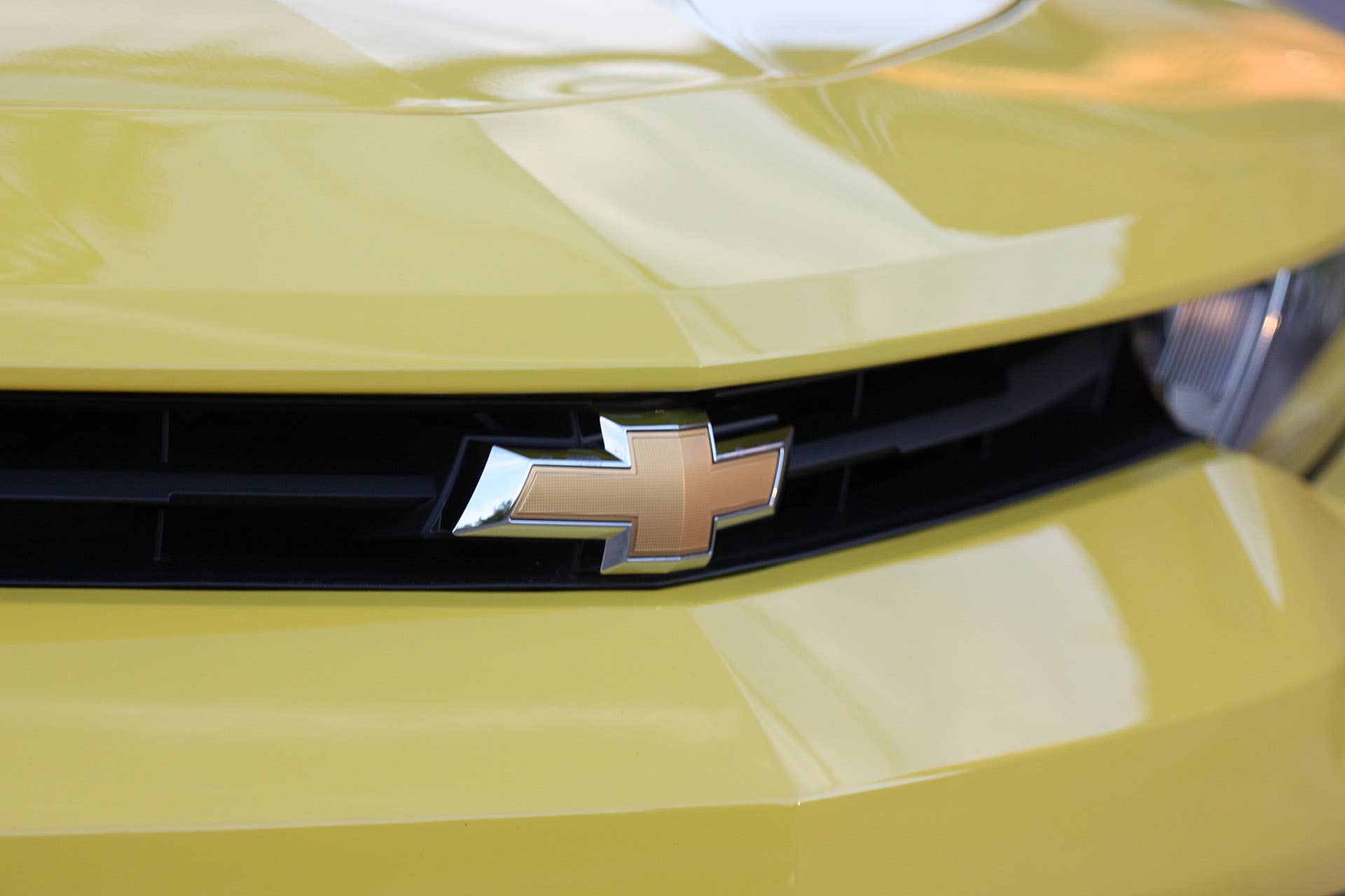 2016 Chevrolet Camaro grille