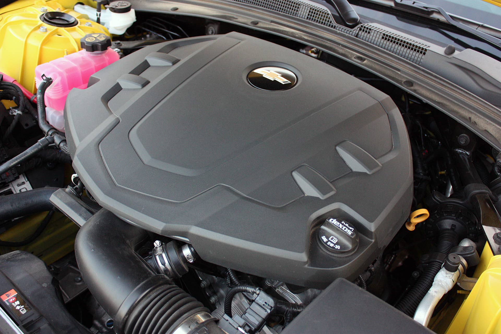 2016 Chevrolet Camaro engine
