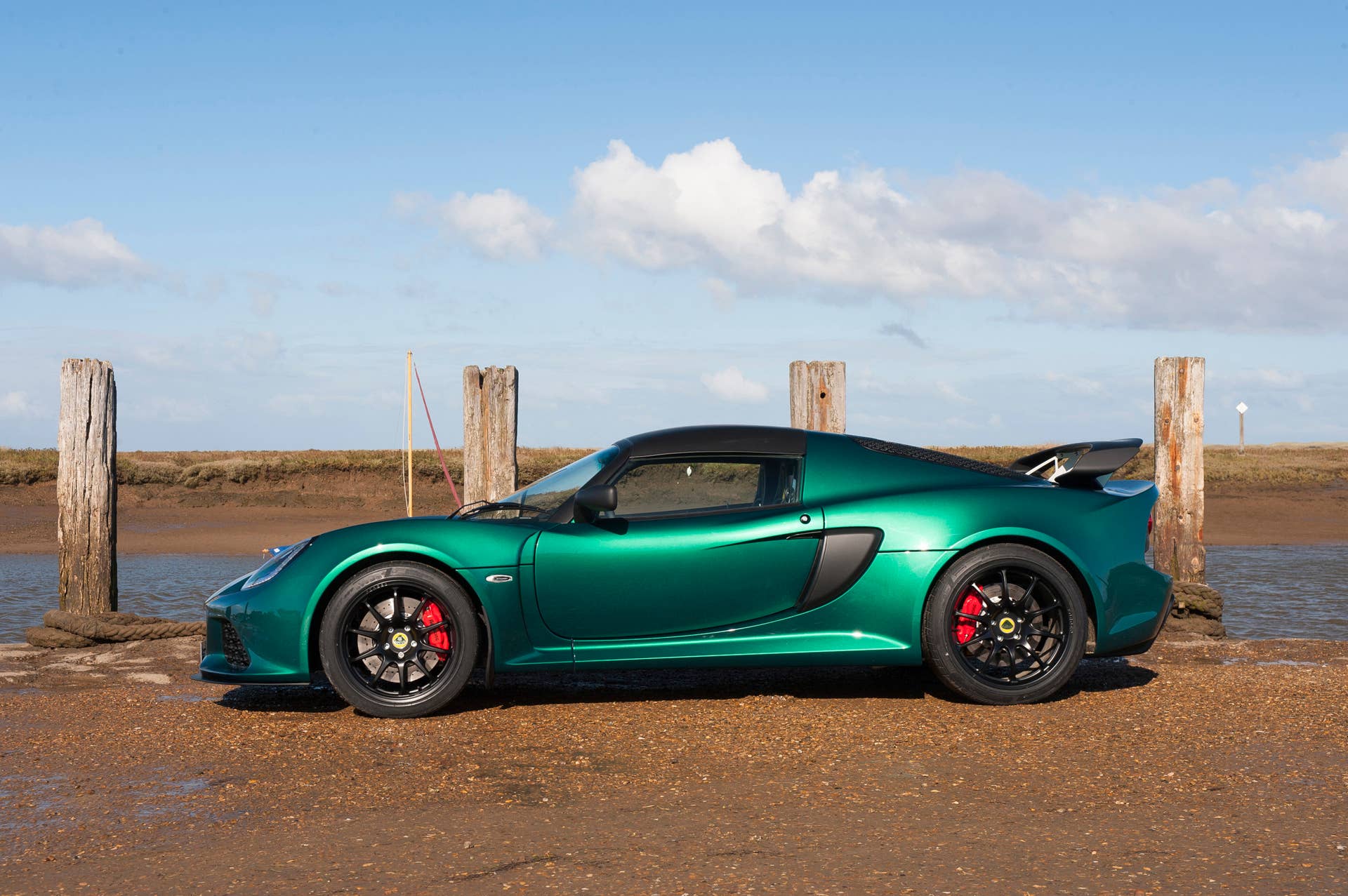 Lotus Exige Sport 350 green profile static
