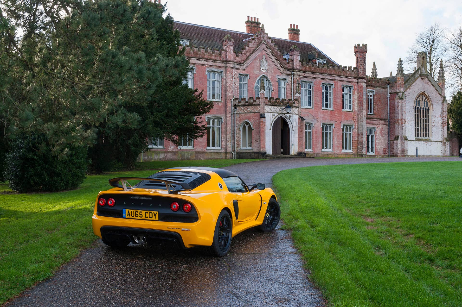 Lotus Exige Sport 350 yellow rear 3/4