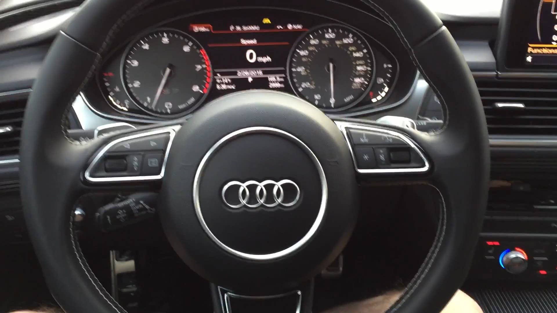 Testing the horn honk on the 2015 Audi S7.