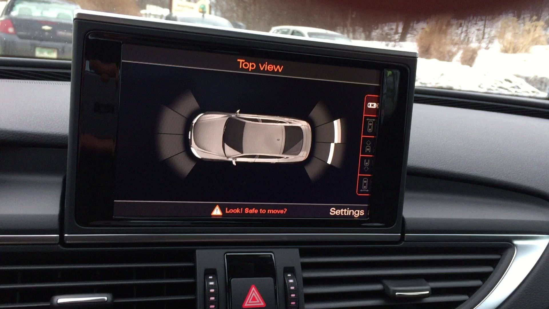A brief rundown of the parking camera system on the 2015 Audi S7.