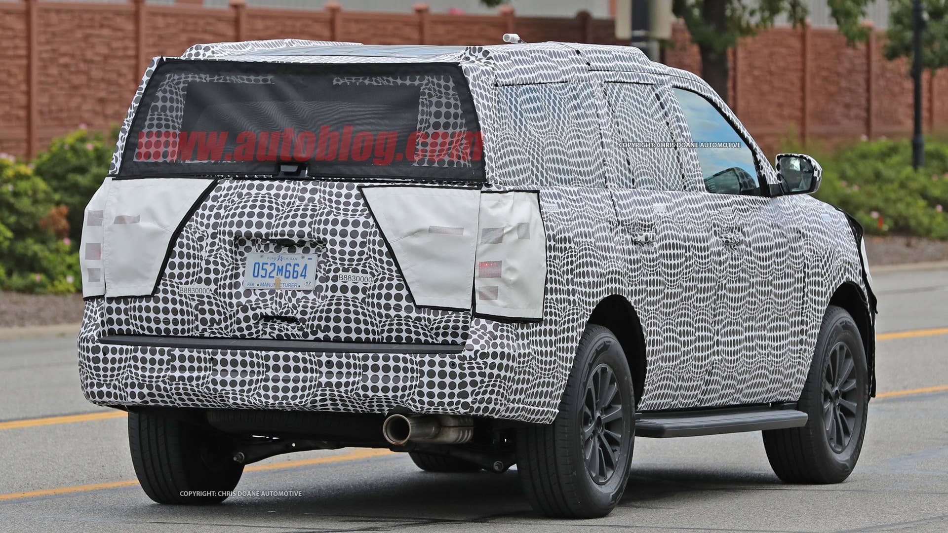 2018 ford expedition spy shots rear exterior