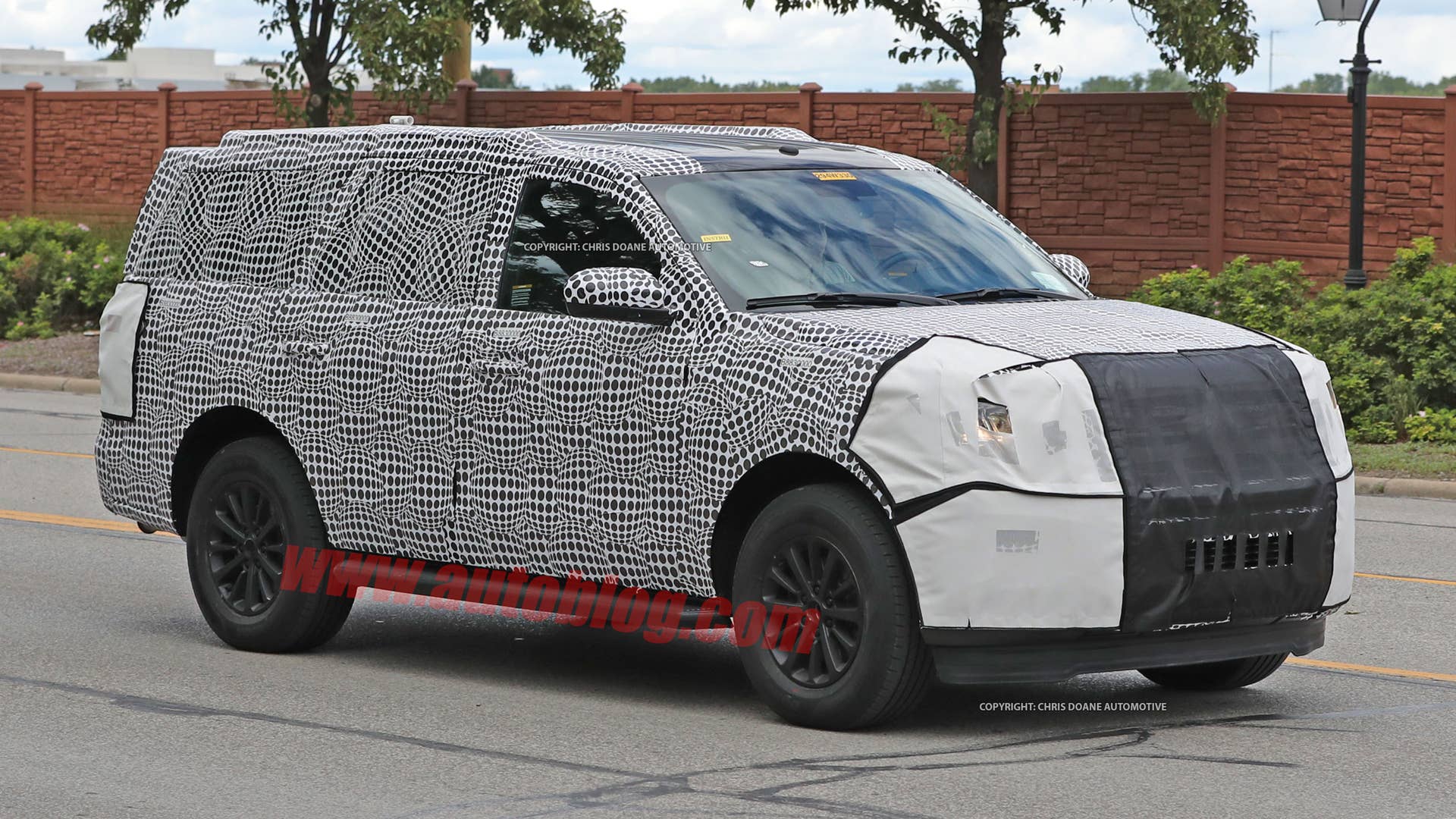 2018 ford expedition spy shots three quarter front exterior