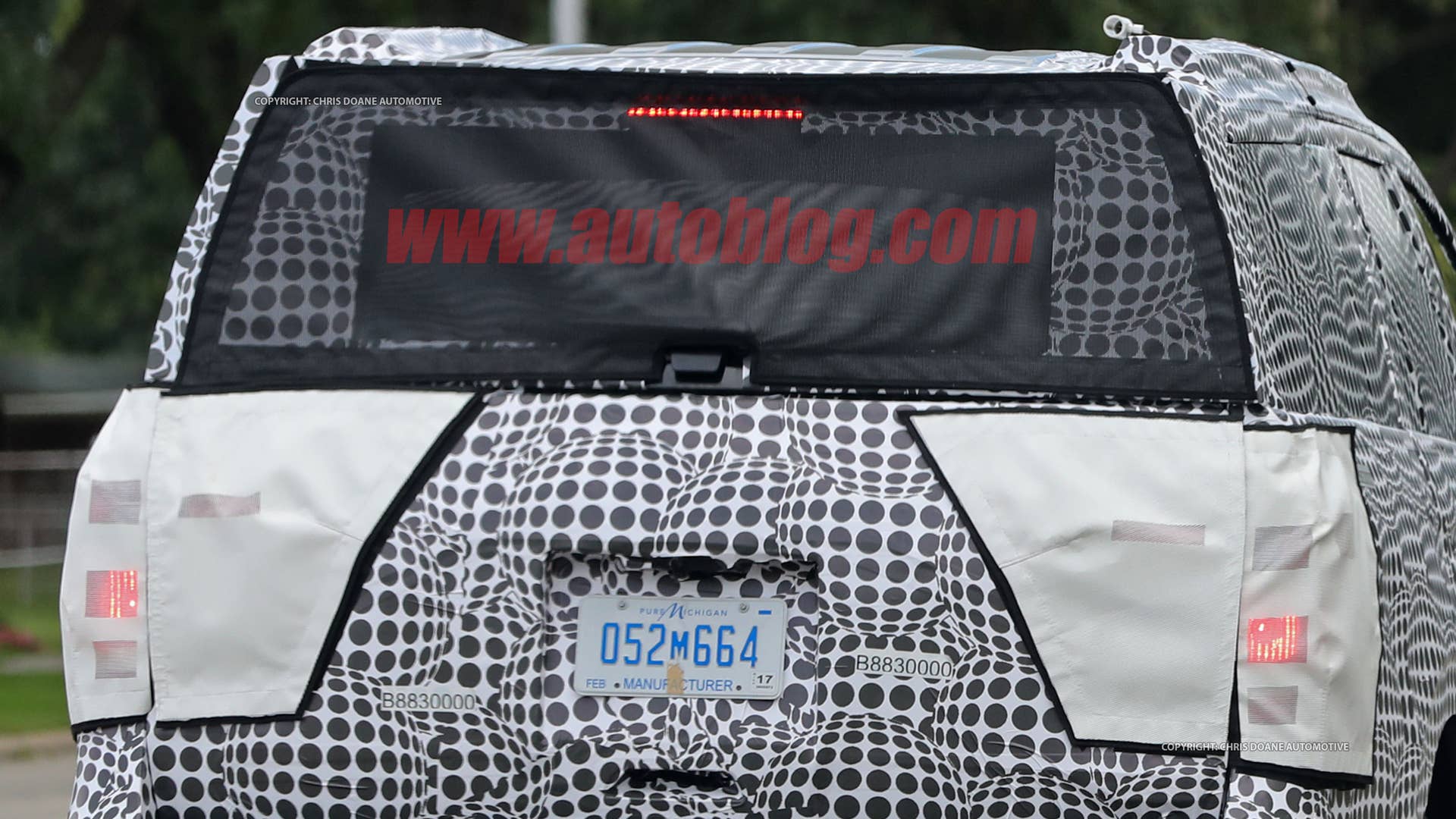2018 ford expedition spy shots rear close up