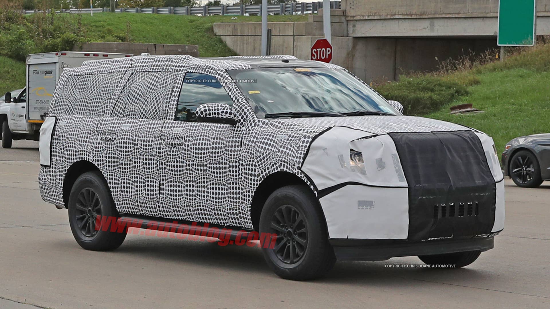 2018 ford expedition spy shots three quarter front exterior