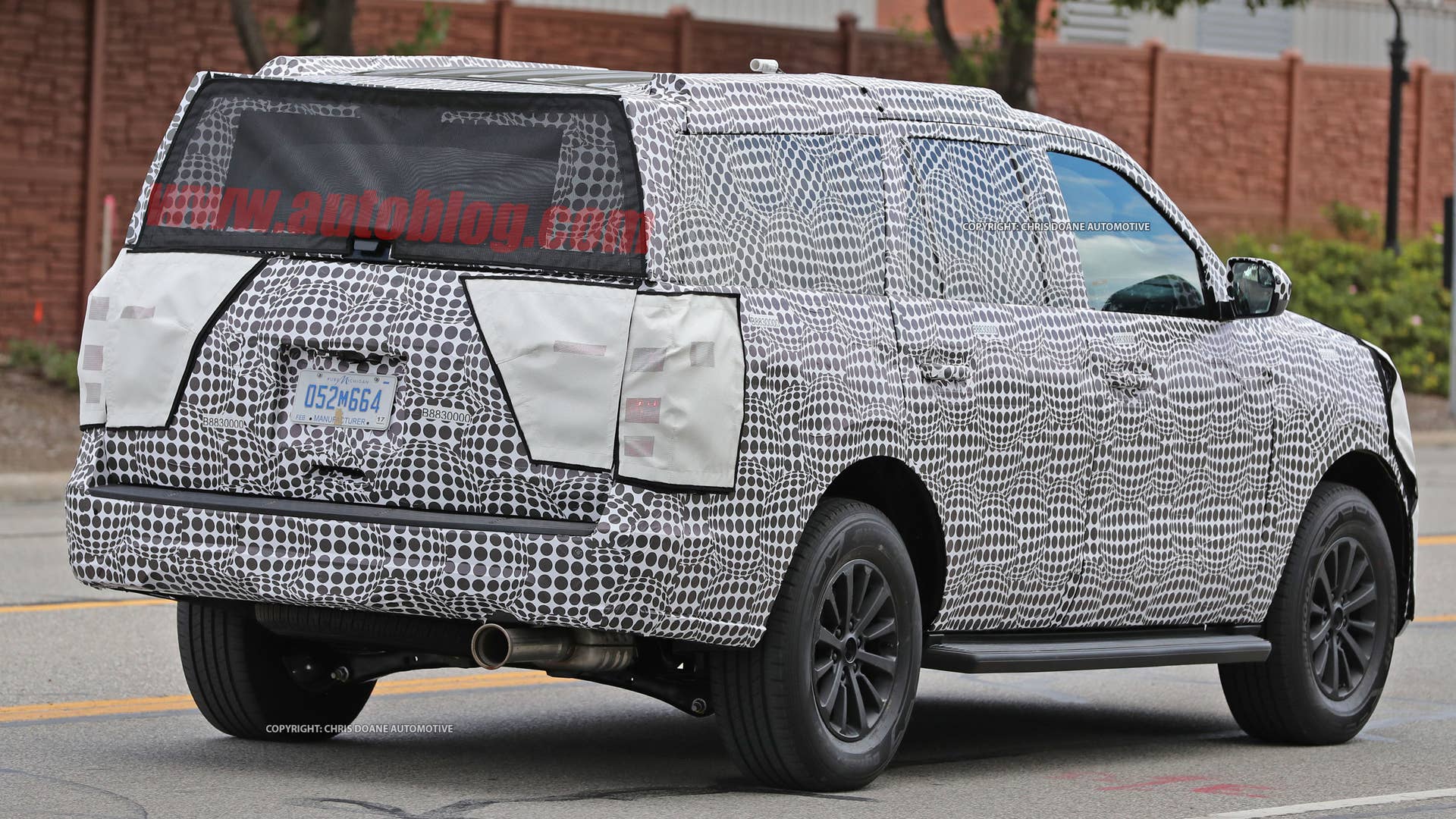 2018 ford expedition spy shots rear exterior