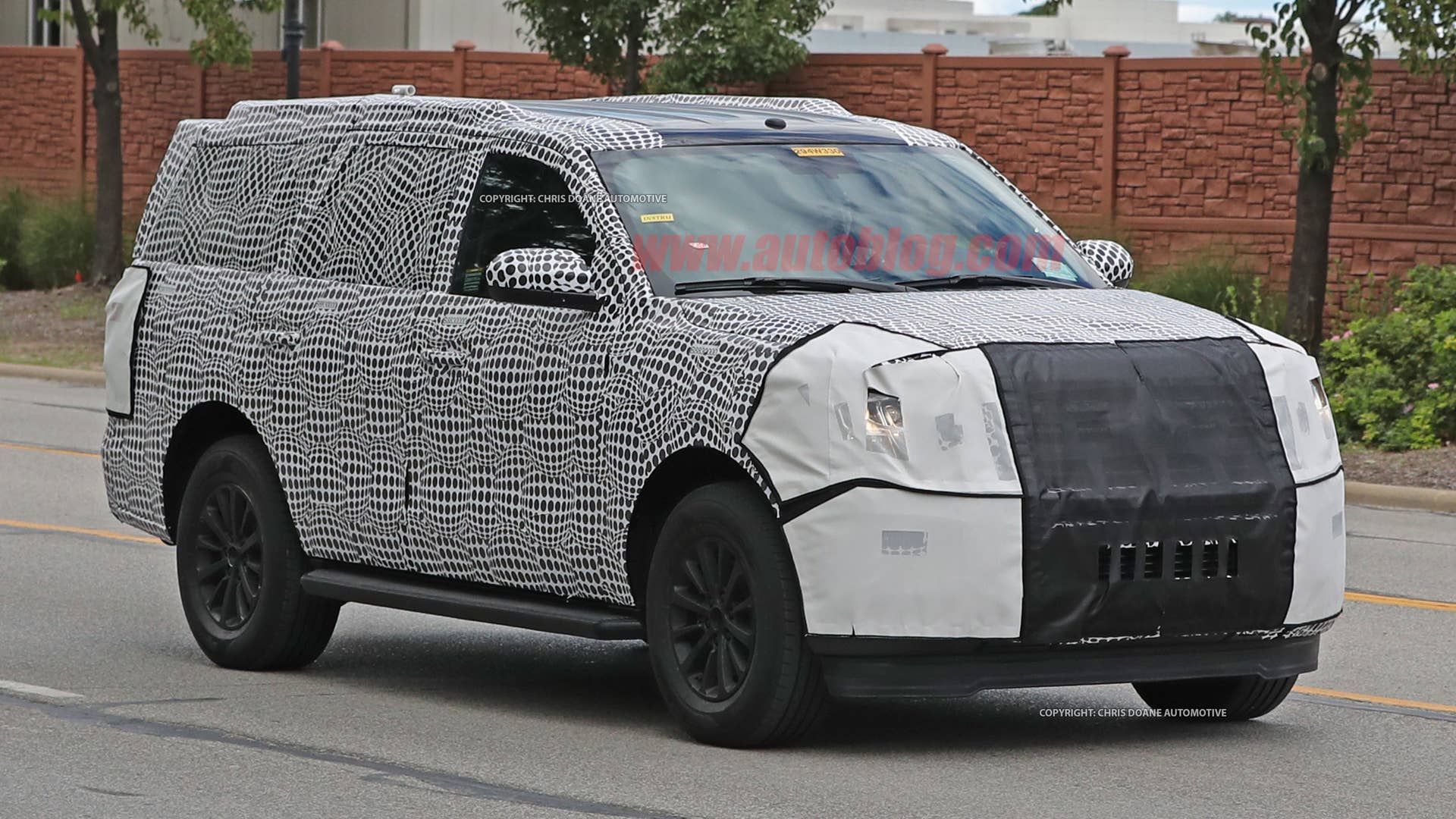 2018 ford expedition spy shots three quarter front exterior