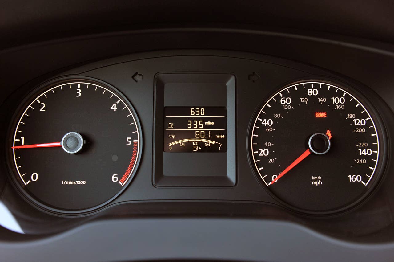 2011 Volkswagen Jetta TDI gauges