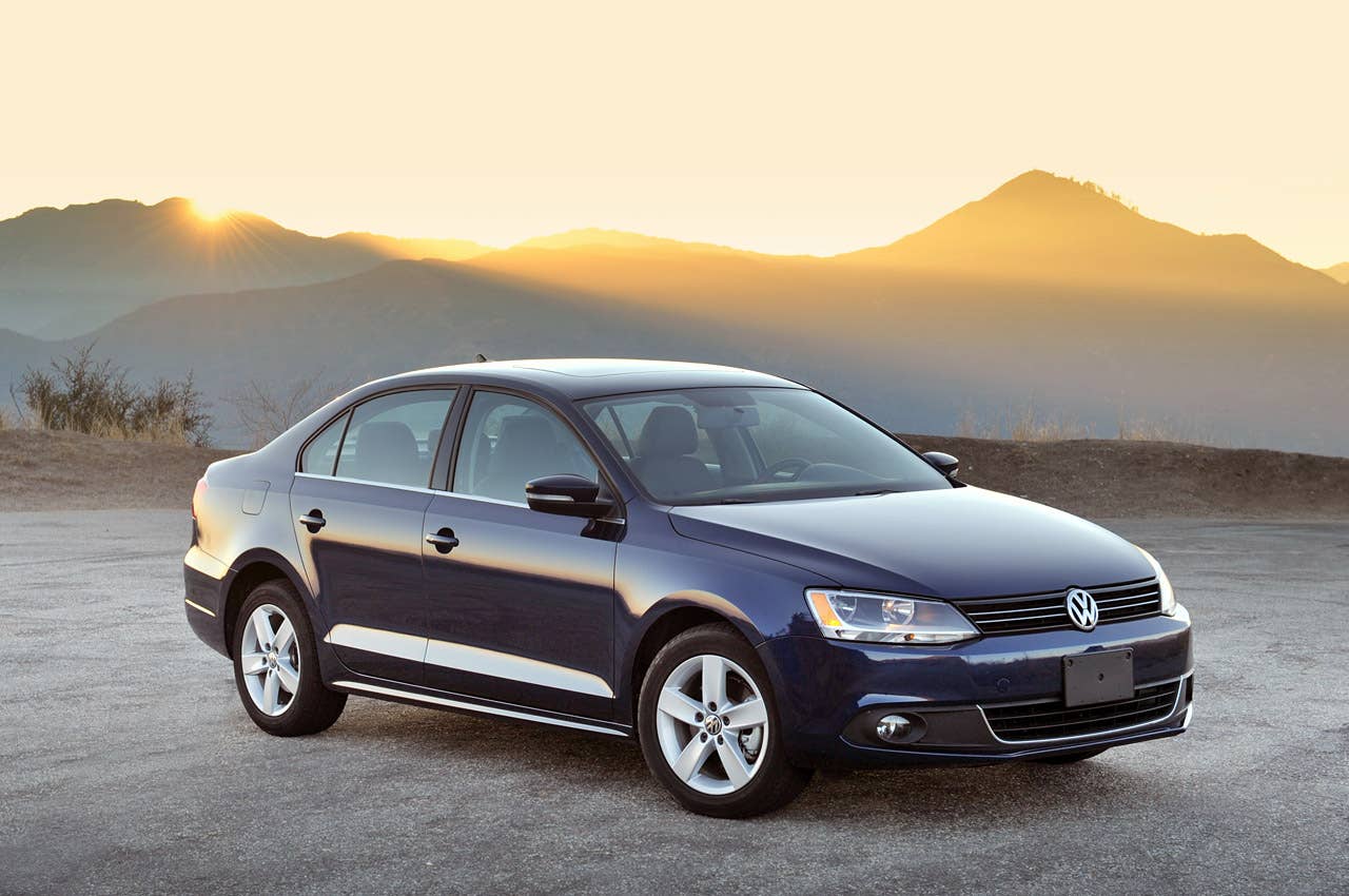 2011 Volkswagen Jetta TDI front 3/4 view