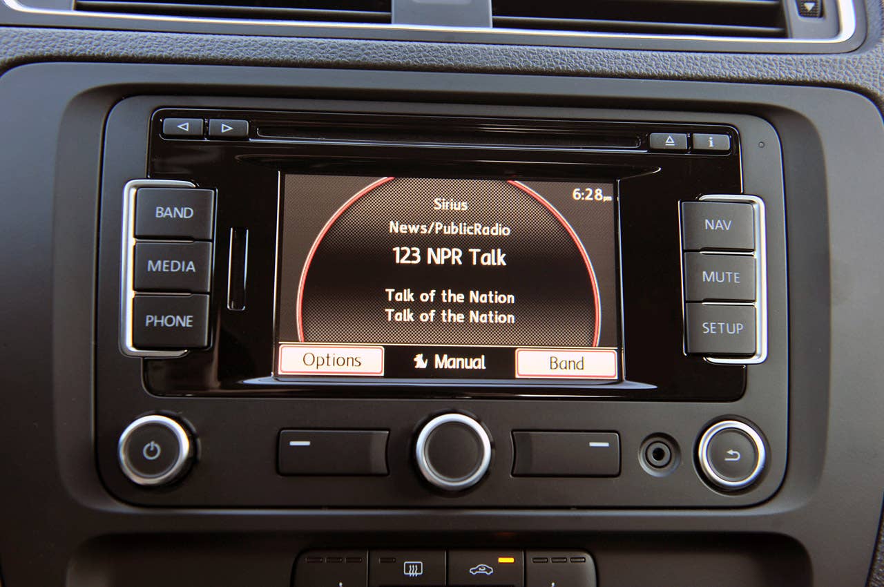 2011 Volkswagen Jetta TDI audio system display