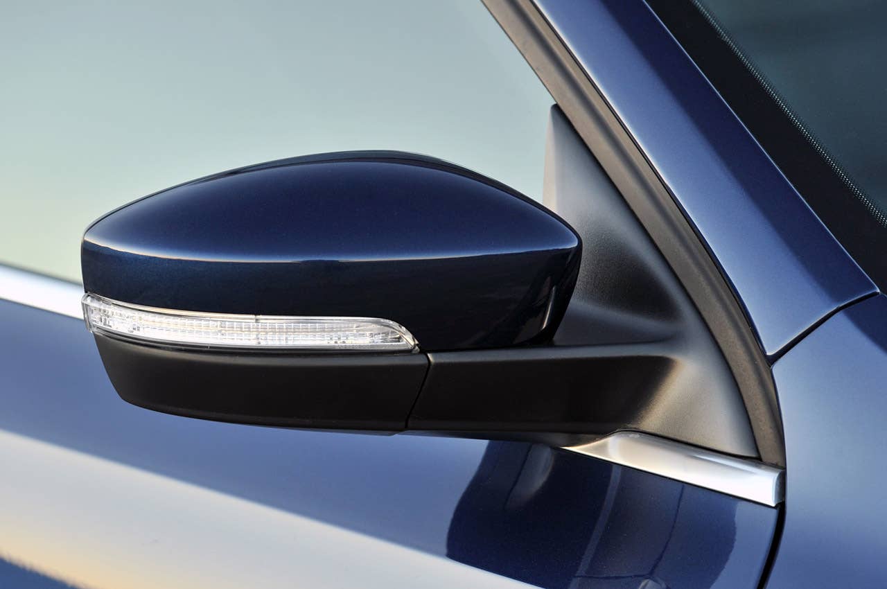 2011 Volkswagen Jetta TDI side mirror