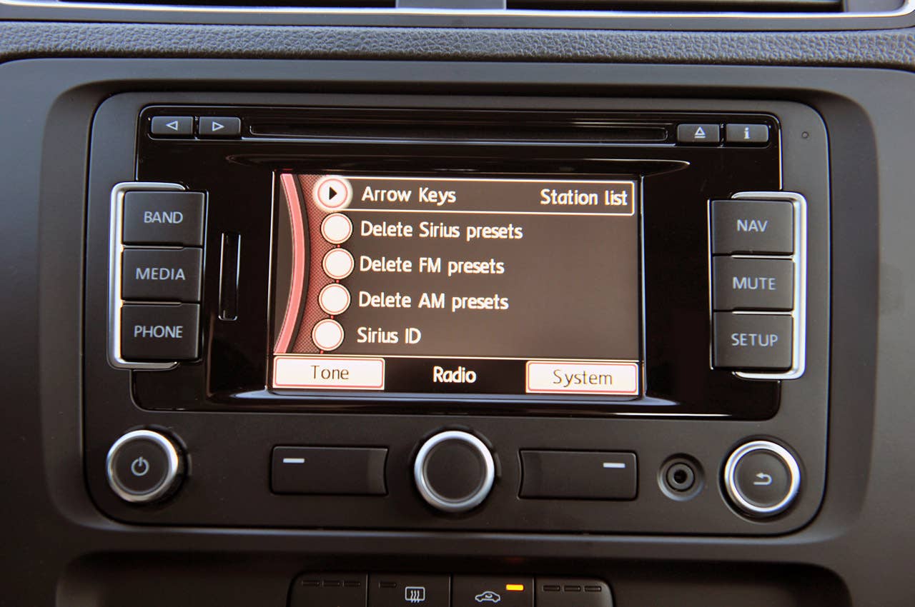 2011 Volkswagen Jetta TDI audio system settings