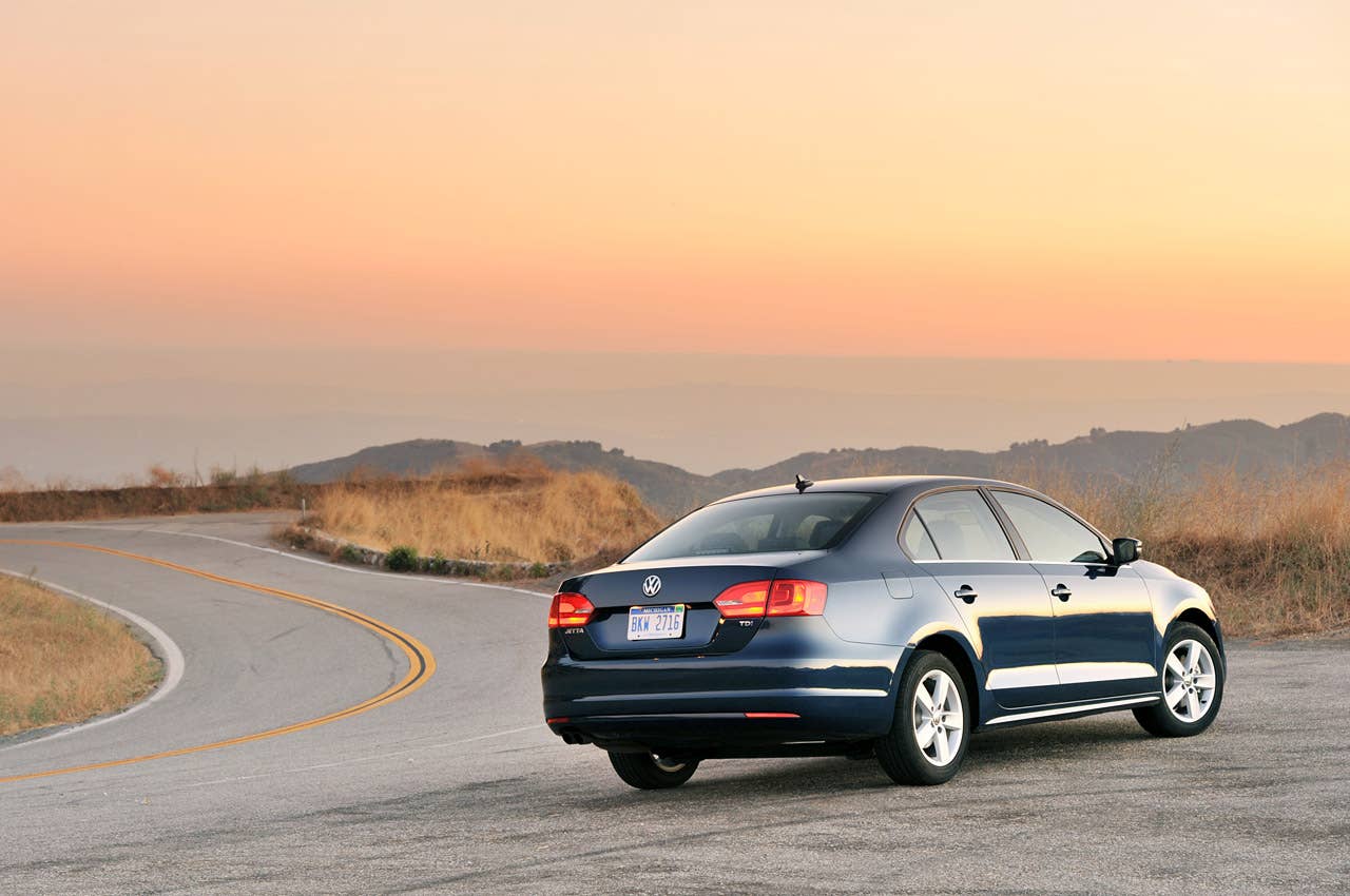 2011 Volkswagen Jetta TDI front 3/4 view