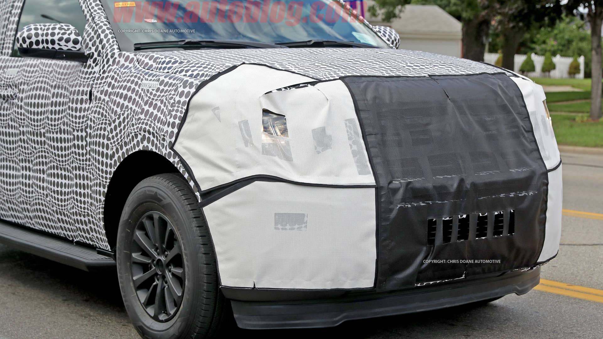 2018 ford expedition spy shots front grille exterior