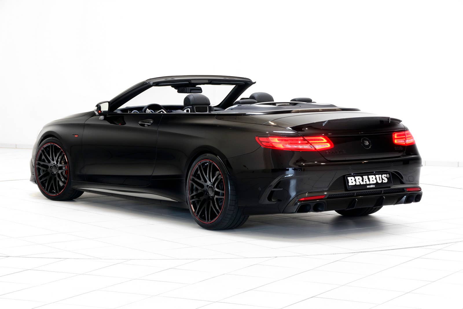 Brabus 850 6.0 Biturbo Cabrio studio rear 3/4