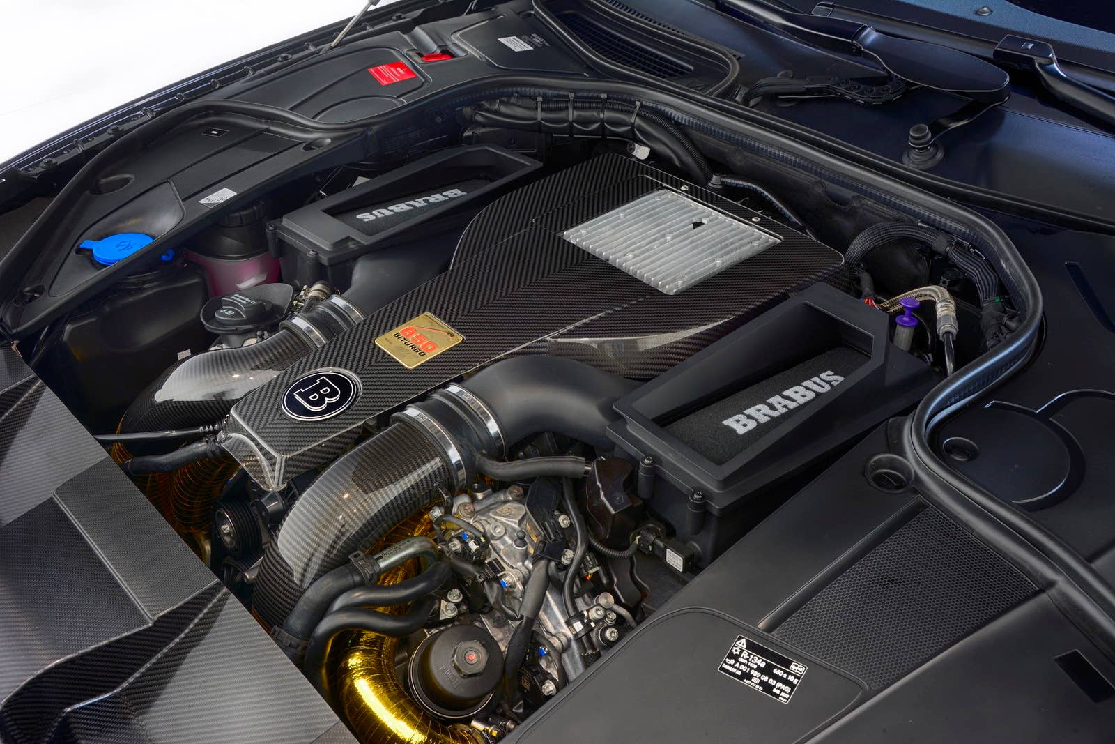 Brabus 850 6.0 Biturbo Cabrio engine bay