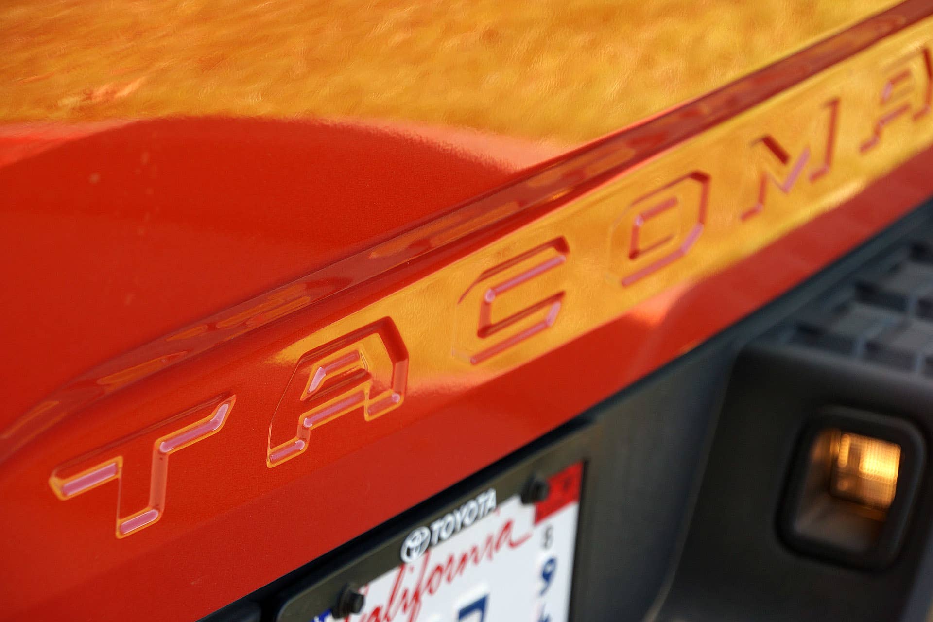 2016 Toyota Tacoma TRD Sport 4x4 tailgate