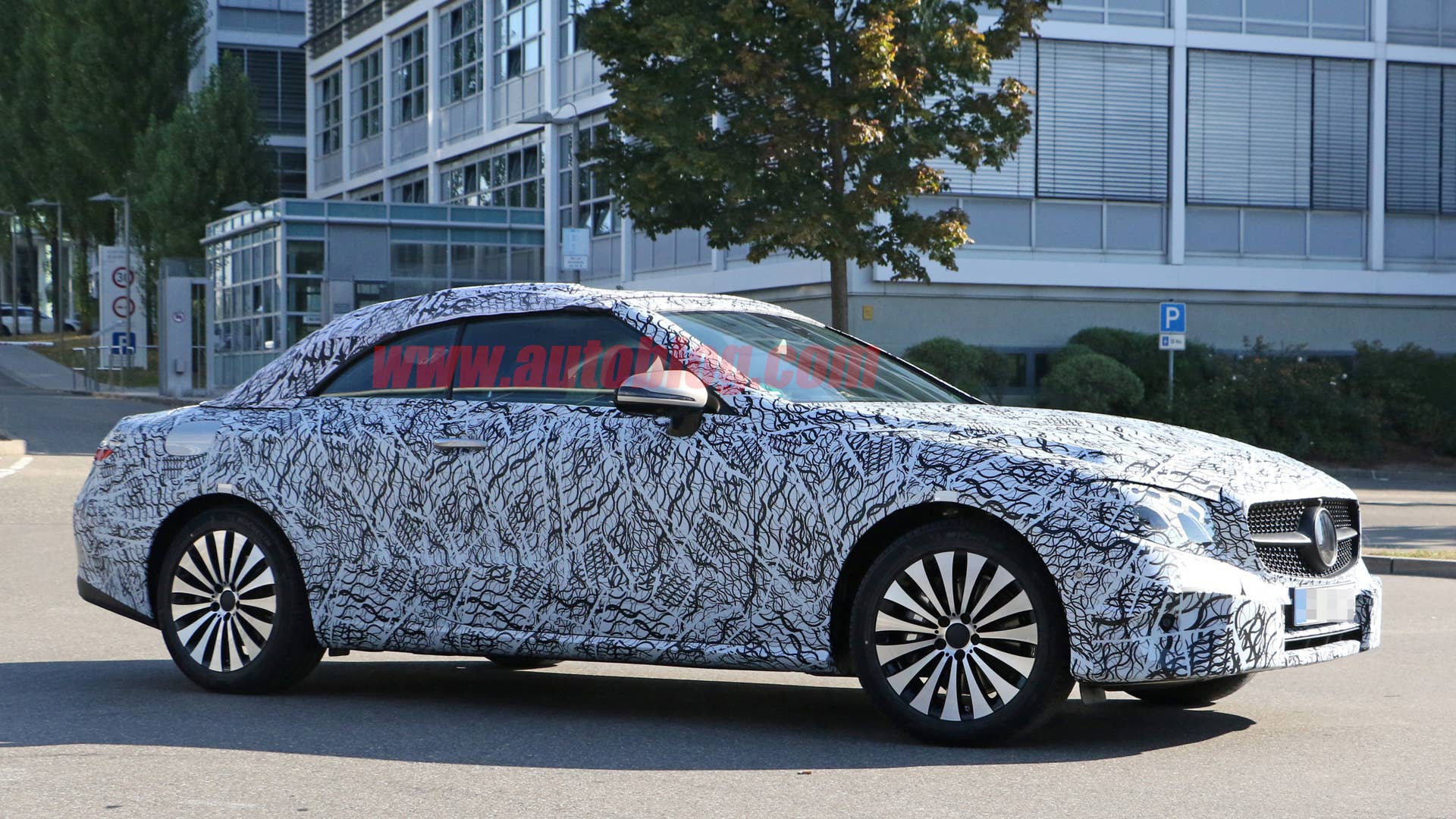 Mercedes-Benz E-Class Cabriolet Spy Shots Side Exterior