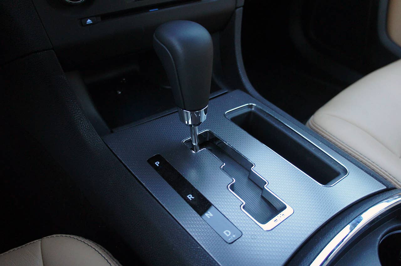 2011 Dodge Charger Rallye V6 shifter
