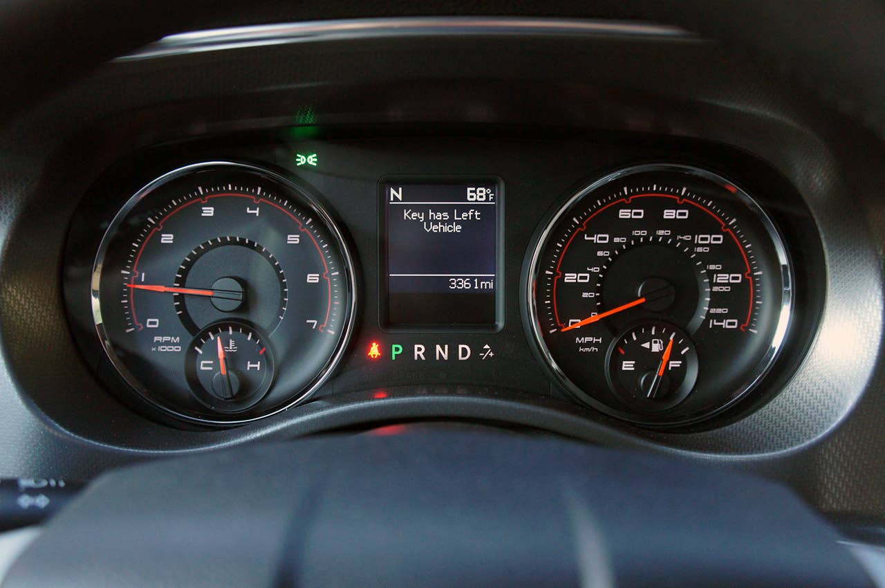 2011 Dodge Charger Rallye V6 gauges