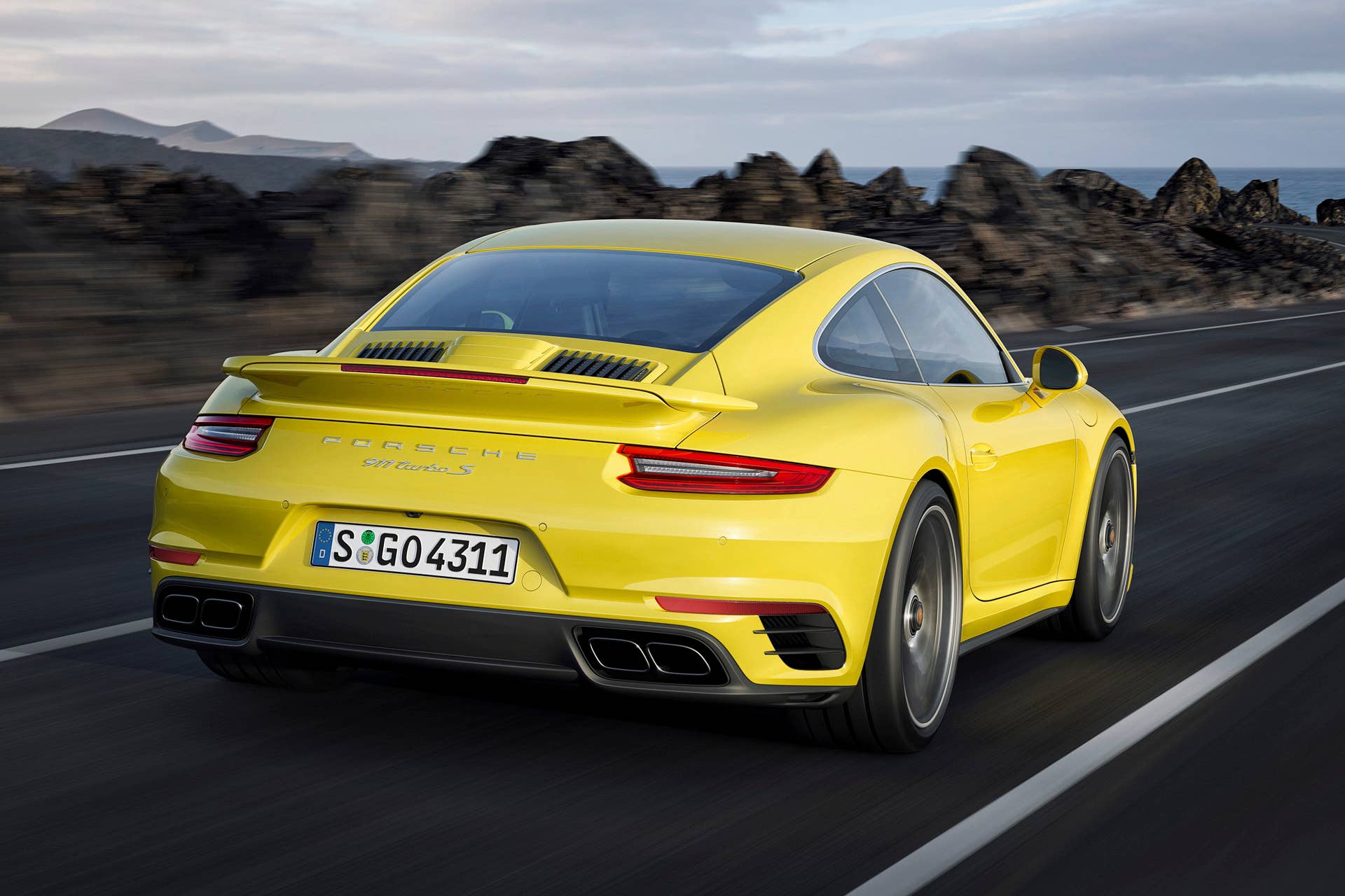 carrera porsche 911 turbo s coupe rear