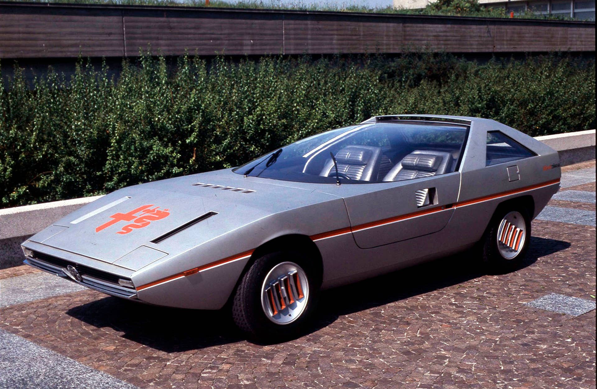 Alfa Romeo Caimano front 3/4
