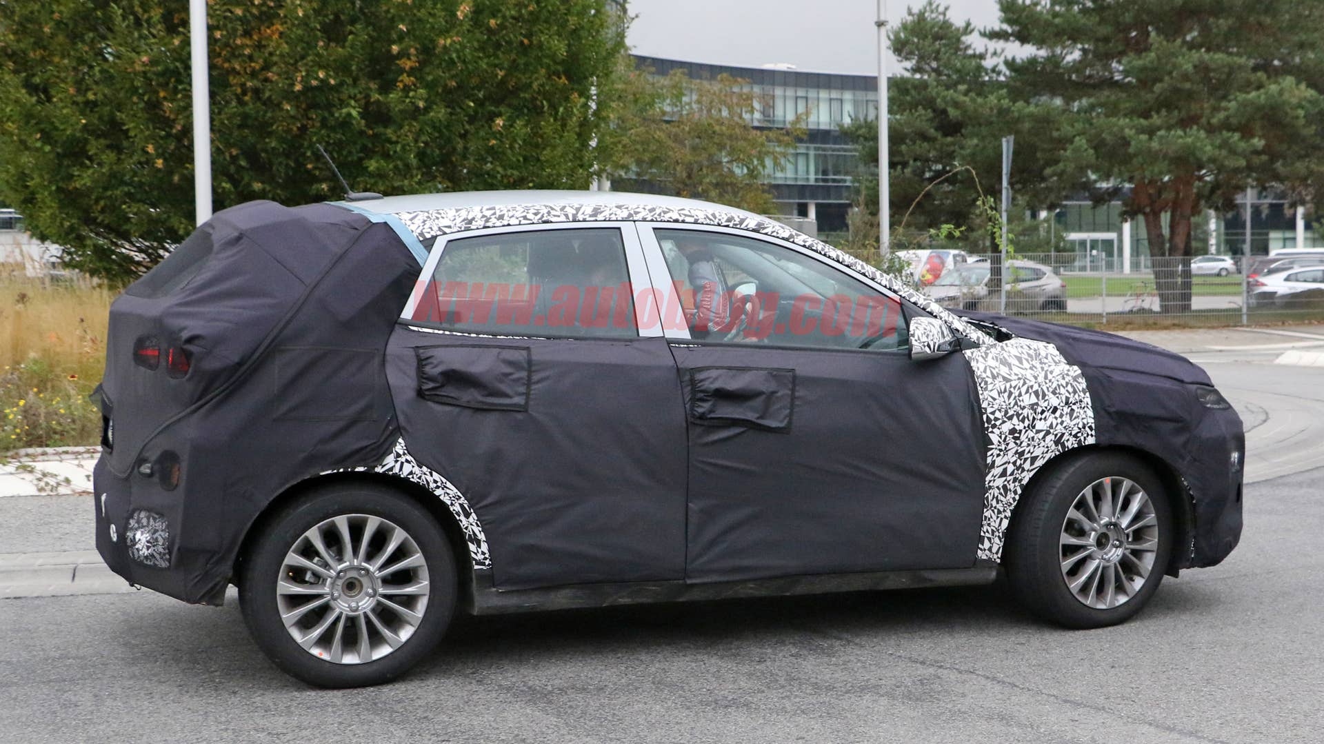 Hyundai SUV Spy Shots Side Exterior